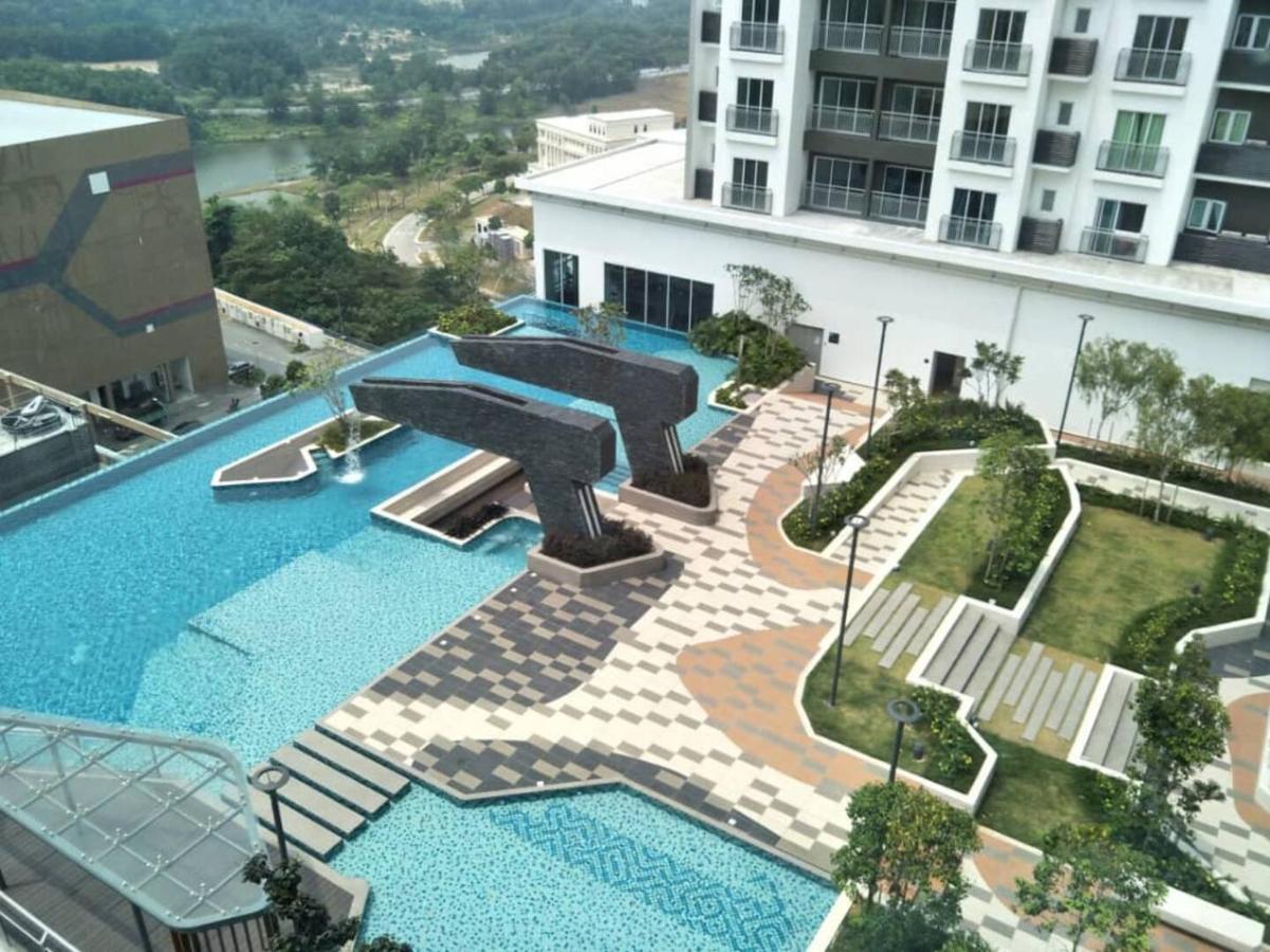 Mesahill Nilai 2 Room Condo - Fast Wifi, Amazing Pool & Tv Zewnętrze zdjęcie