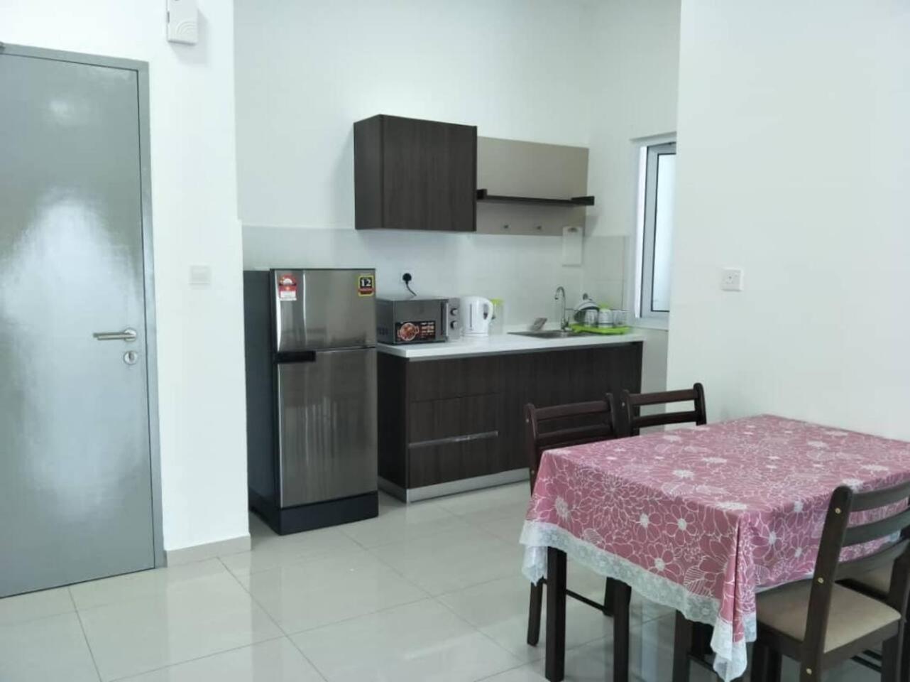Mesahill Nilai 2 Room Condo - Fast Wifi, Amazing Pool & Tv Zewnętrze zdjęcie