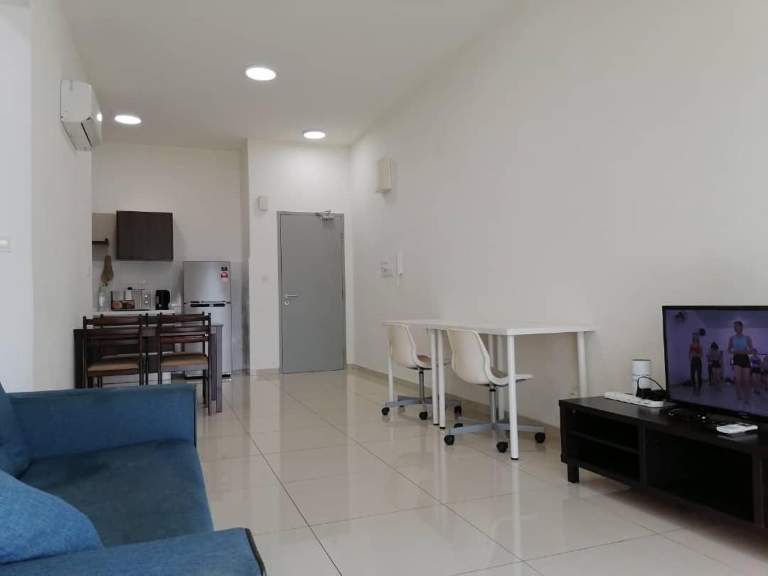 Mesahill Nilai 2 Room Condo - Fast Wifi, Amazing Pool & Tv Zewnętrze zdjęcie