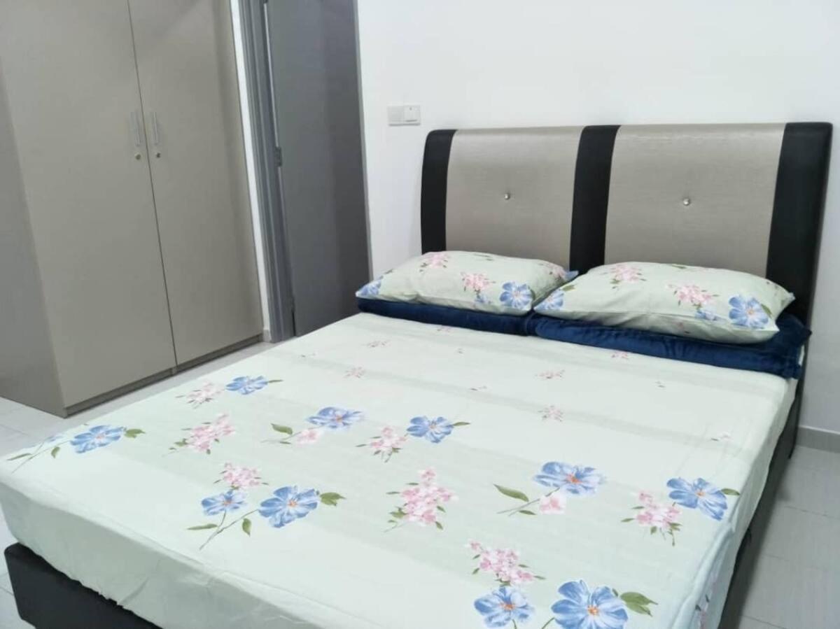 Mesahill Nilai 2 Room Condo - Fast Wifi, Amazing Pool & Tv Zewnętrze zdjęcie